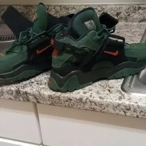 Nike air barrage mid Superbowl edition LIV hurricanes size 10.5 Nike | Shoes | Nike Air Barrage Mid Superbowl Edition Liv  main image 2
